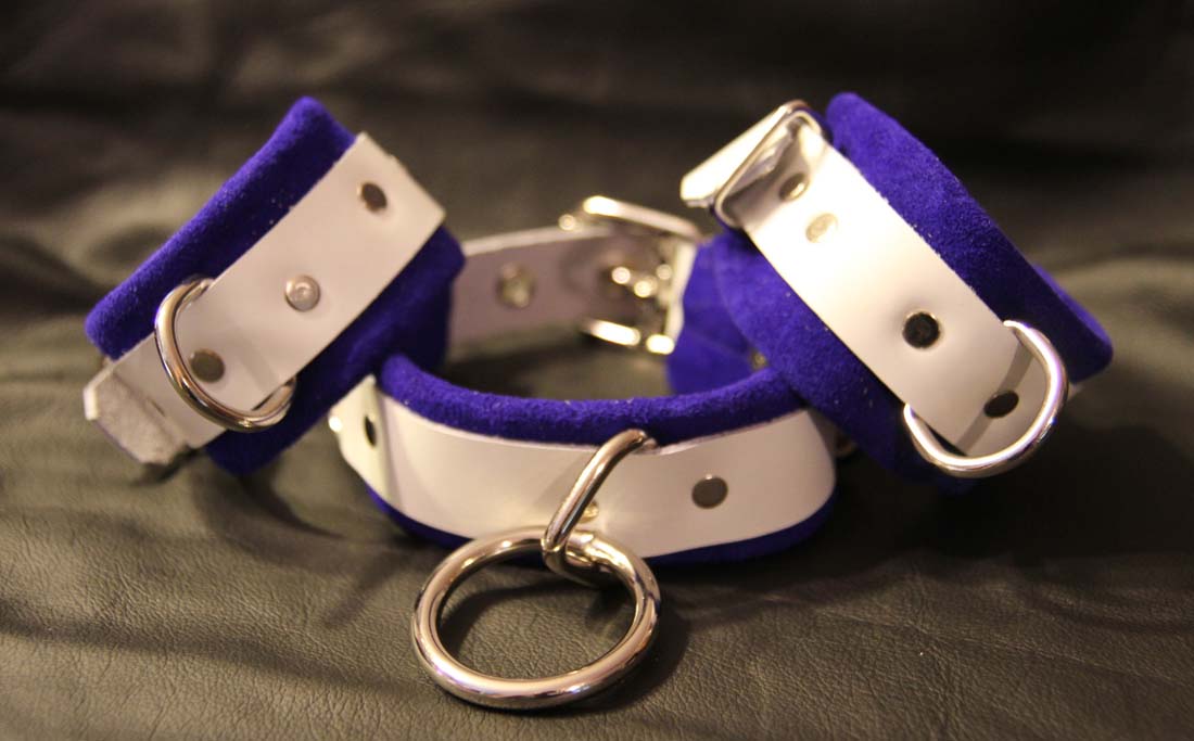 leather restraint cuffs wrist